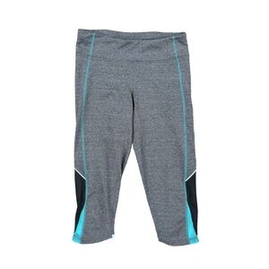 Lucy Tech | Pull-On Compression Crop Leggings